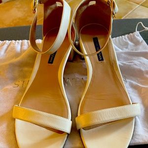 Stuart Weitzman Nudist size 9 1/2 Medium width. Heel height 1 1/2”.